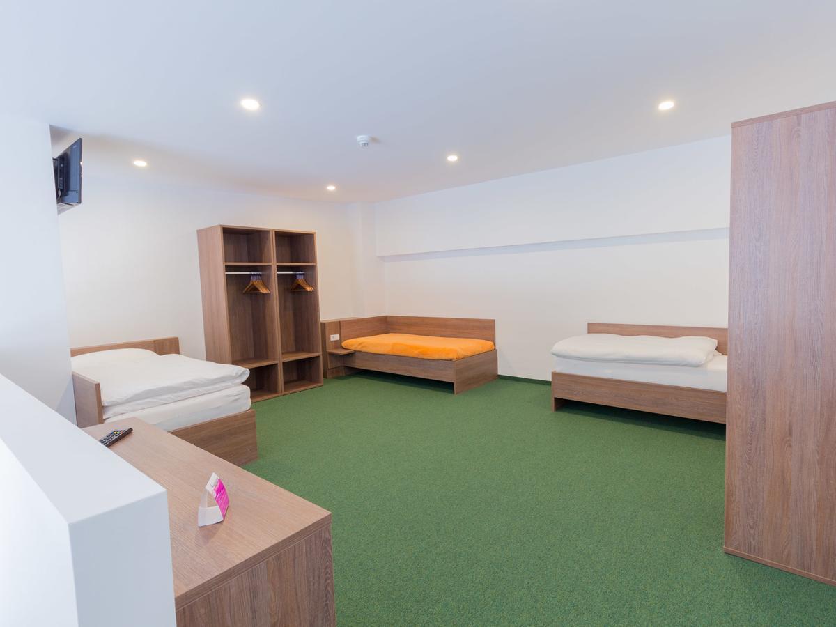 ווינר נוישטאדט Winbudget "Bed&Breakfast" מראה חיצוני תמונה